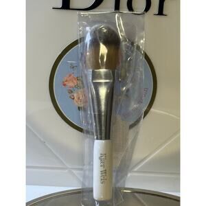 Kjaer Weis Blush Foundation Brush - NEW